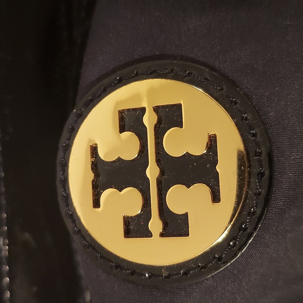 Tory Burch Black Bome Patent Leather Tote Bag with Goldtone Hardware - Picture 12 of 16